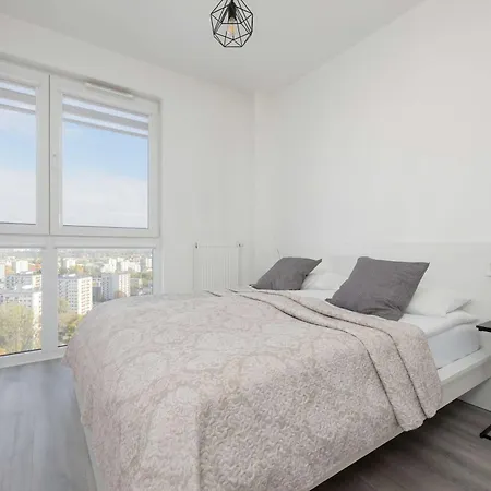 Rondo Wiatraczna Skyview With Parking Space & Balcony By Renters Lägenhet *