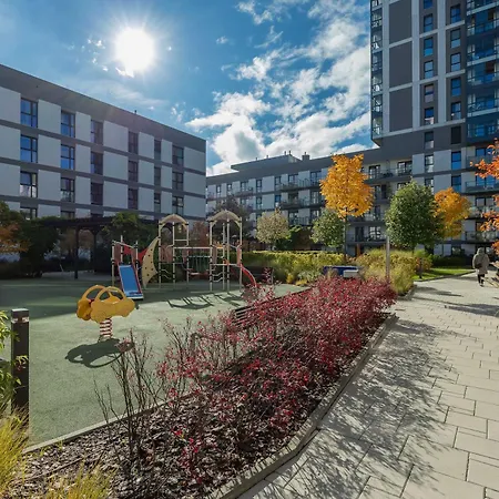 Rondo Wiatraczna Skyview With Parking Space & Balcony By Renters Lägenhet