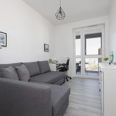 Rondo Wiatraczna Skyview With Parking Space & Balcony By Renters *