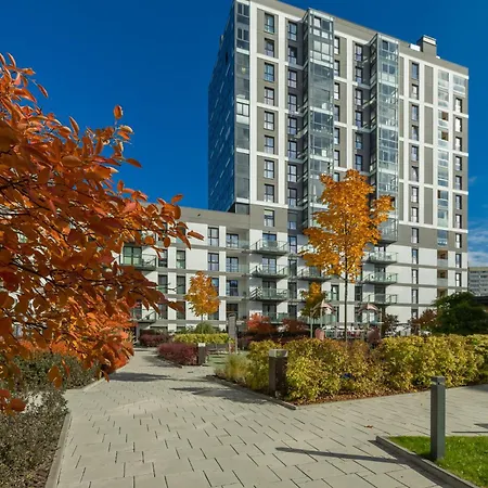 Rondo Wiatraczna Skyview With Parking Space & Balcony By Renters Appartement Warschau