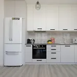 Rondo Wiatraczna Skyview With Parking Space & Balcony By Renters דירה *