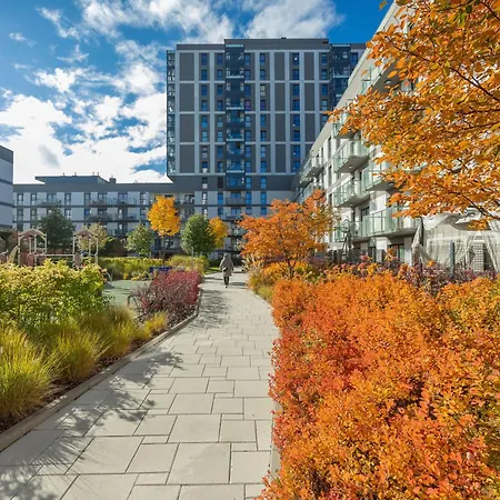 Rondo Wiatraczna Skyview With Parking Space & Balcony By Renters Lejlighed *