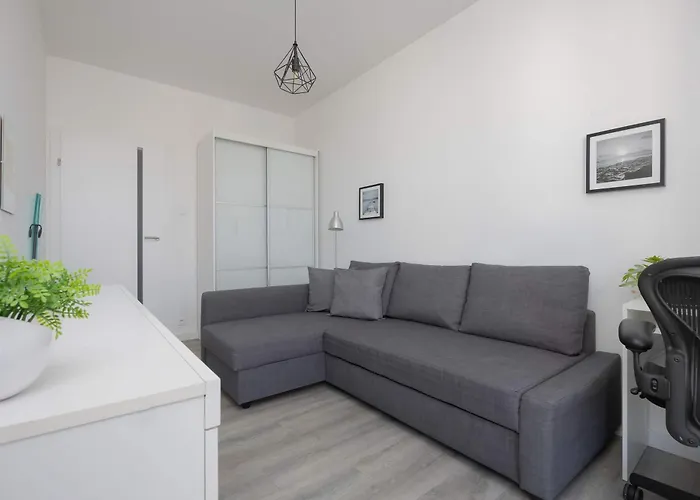 Rondo Wiatraczna Skyview With Parking Space & Balcony By Renters *